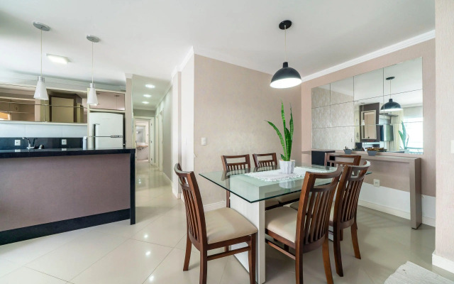 141 - Apto com vista mar, apenas a 50m da praia!