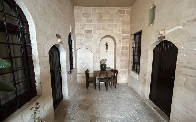 Stone Boutique Hotel