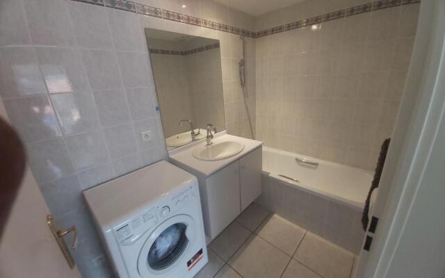 Centre, Grand T2 balcon Pkg, plage gare 600m