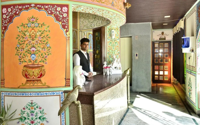 Oyo 15214 Mahal Rajwada Resort
