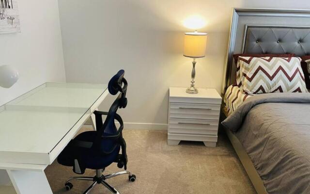 Charming 3BR Detached House in Stonebridge