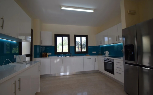 Villa Inia on Aphrodite Hills