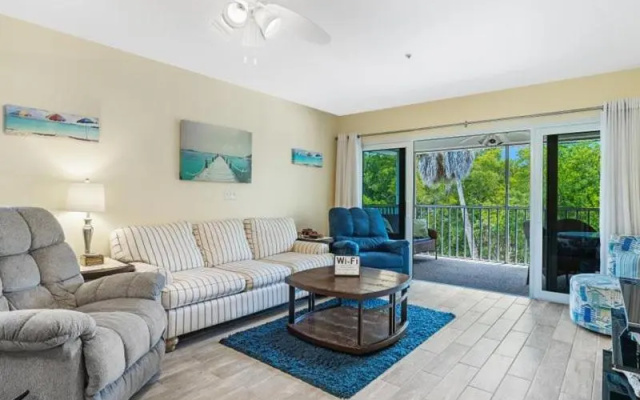 325 Mango by Distinctive Beach Rentals