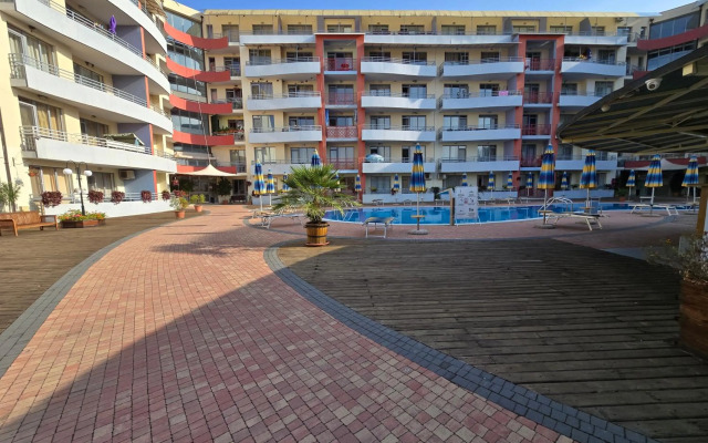 Central Plaza Studio