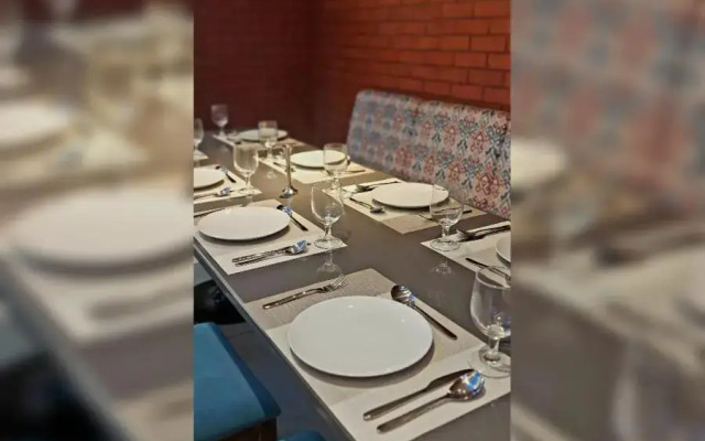 Hotel Red Chillee Restro