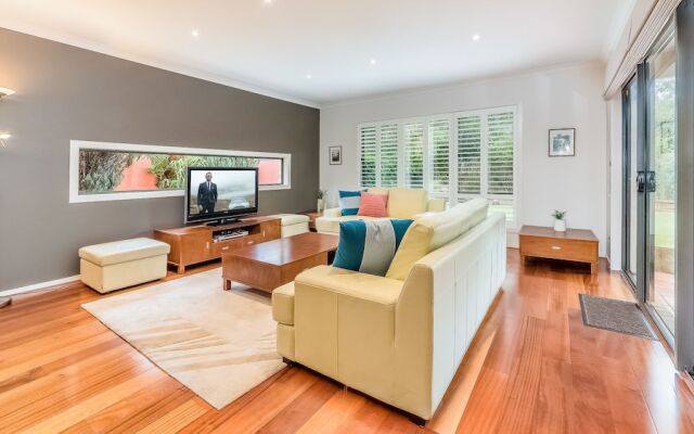 Oceans 11 - Surfside - Wifi & Foxtel - Pet Friendly (Outside Only)