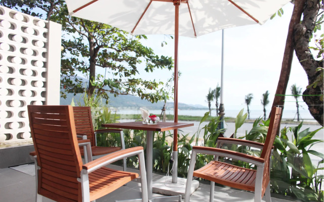 Dan Oasis Beach Hotel and Apartment