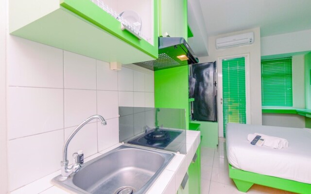 Fancy And Nice Studio Room At Springlake Summarecon Bekasi Apartment