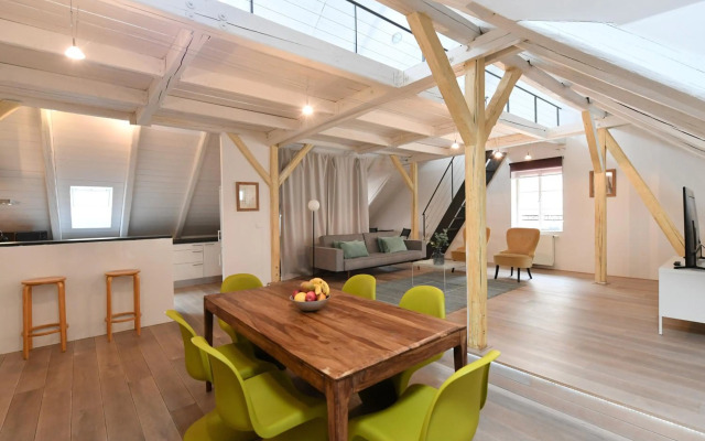 18Th Century Loft At Charles Bridge