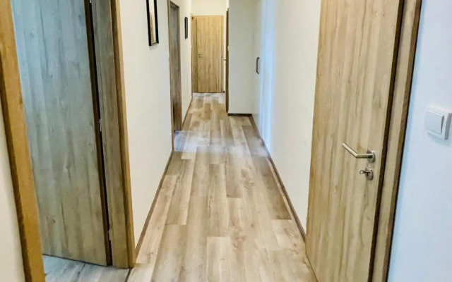 ZAROHEM 2 bedrooms APARTMENT in center with balcony