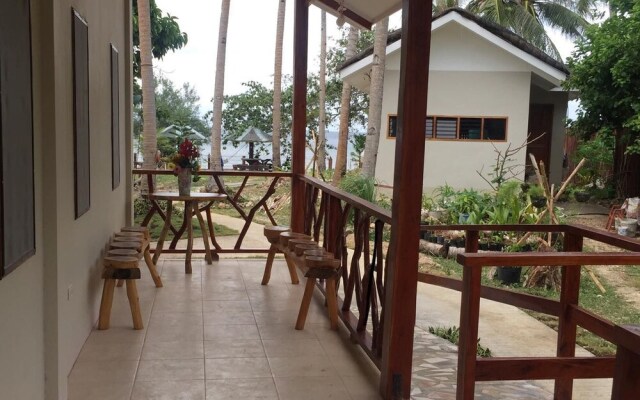 D's Ocean View Beach Resort