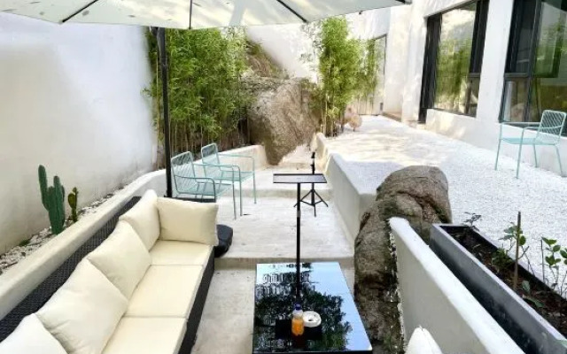 HHHO Tree House B&B (Badaling Water Gate Great Wall Branch)