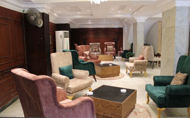 Maxim Hotel