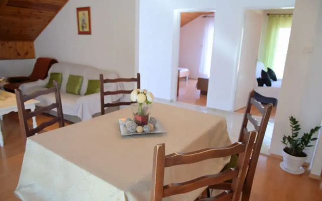 Mira - Apartment With 2 Parking Places - A1