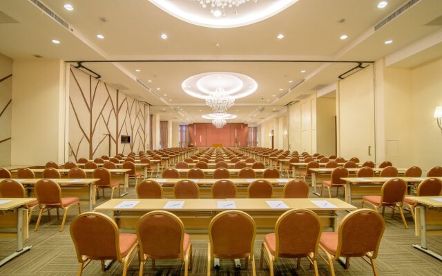 Golden Beach Cha-Am Hotel