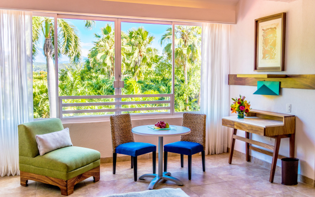 Las Brisas Huatulco – All Inclusive