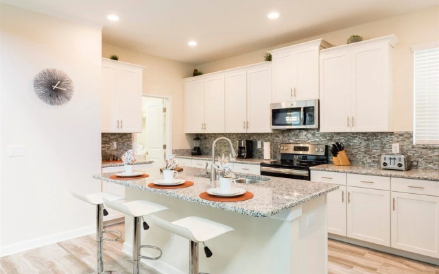 5BR 5BA ChampionsGate Pool Home