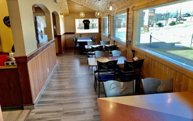 Peace Valley Inns