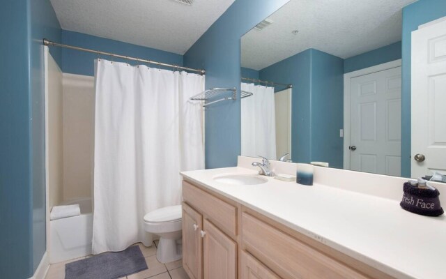 Large Balcony! Gulf Front Master Suite! Many Amenities On-site!