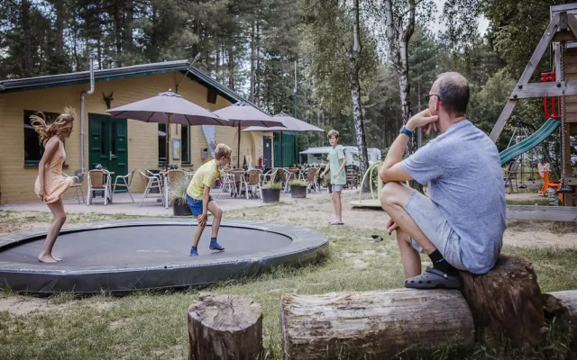 Nice Chalet With Deck, in the Antwerp Kempen