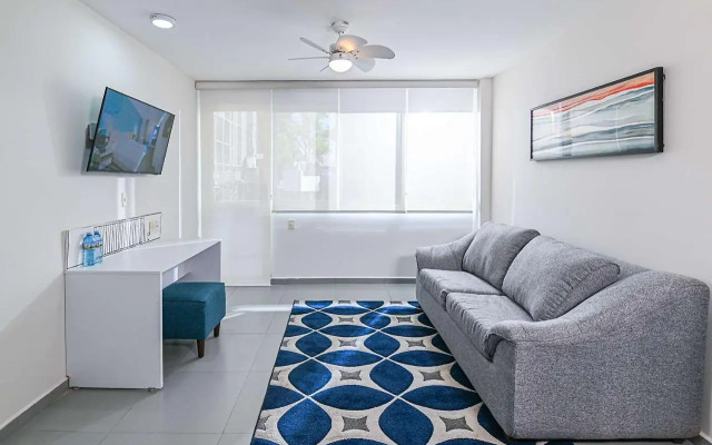 Vista Express Guadalajara Expo SureStay Collection by BW