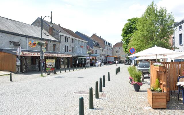 Stylish Holiday Home in Han-sur-lesse With Terrace