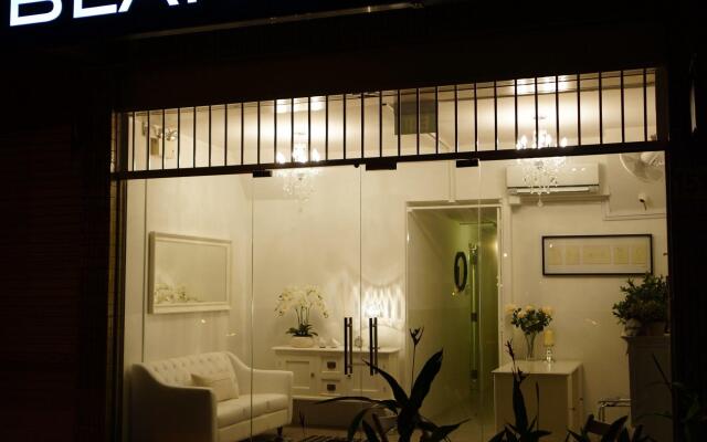 Blanc Inn