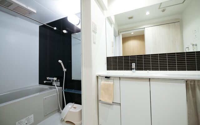 Shiki Residence Shijo Karasuma 1C
