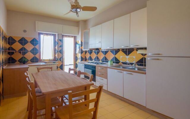 Lovely Holiday Home in Catania near Sea