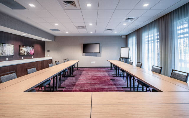 Courtyard by Marriott Toledo West