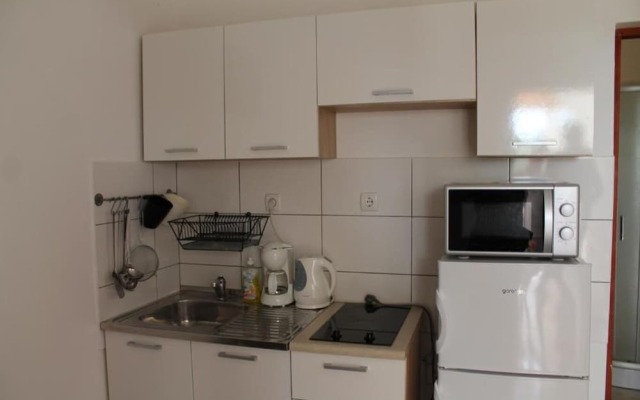 Snjeza - 80 m From Beach - A1 Studio