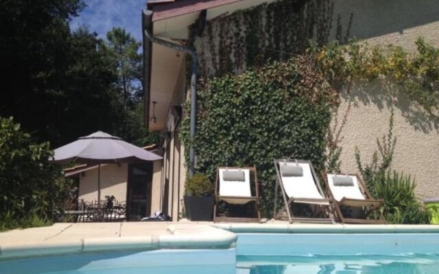 Villa With 4 Bedrooms in Le Pian-médoc, With Private Pool, Enclosed Ga