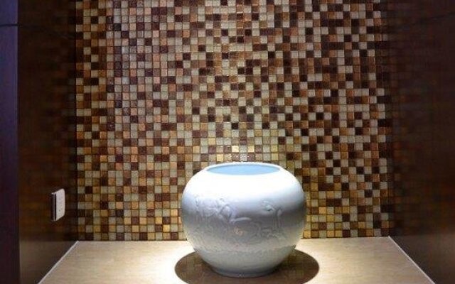 Longquan Sunny Hotel