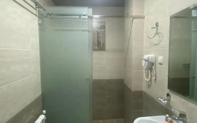 Anor Guest House (Анор)