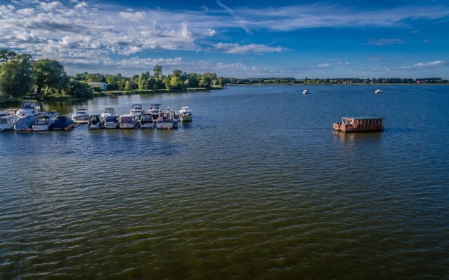 Hausboot Neustrelitz am Zierker See