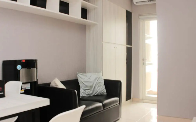 Warm And Enjoy Living 2Br At Springlake Summarecon Bekasi Apartment