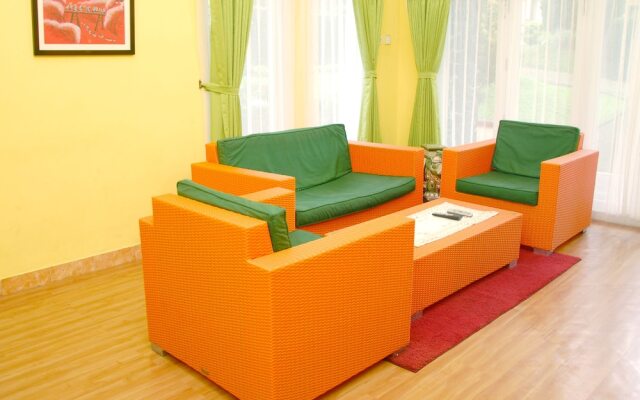 Villa ChavaMinerva Istana Bunga-Lembang