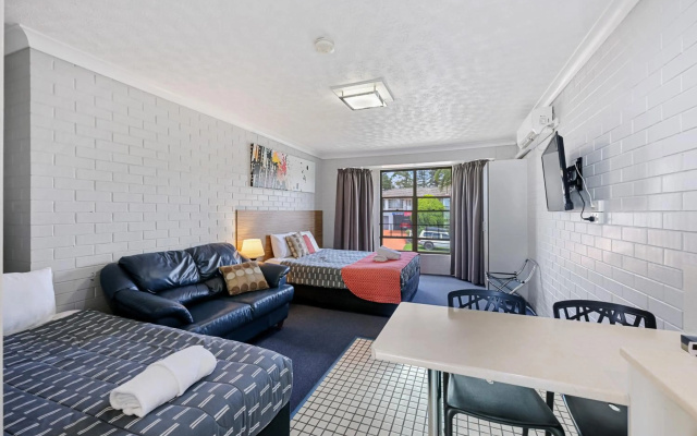 A Raceview Motor Inn – Guest Rooms – Toowoomba