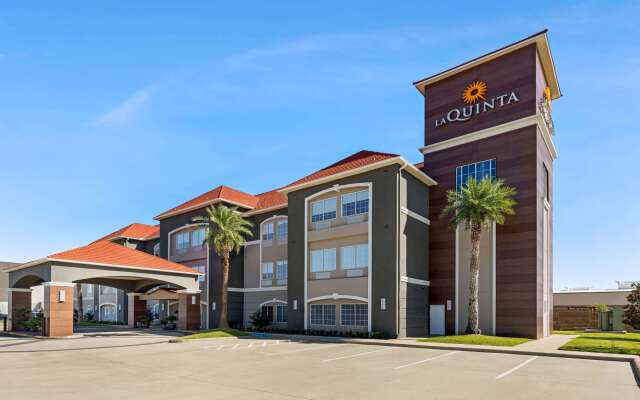 La Quinta Inn & Suites by Wyndham Port Arthur