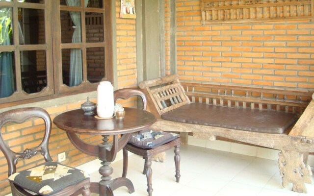 Loka House