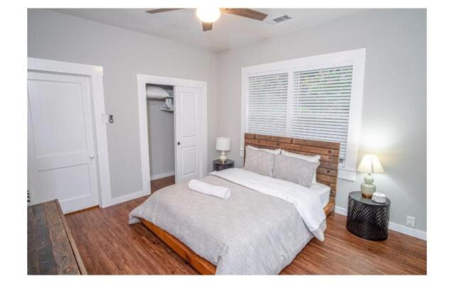 Remodeled Modern 1BR1BA Apt Near Downtown, 5min Pearl