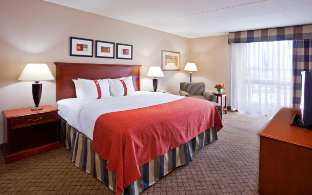 Holiday Inn Hotel & Suites Cincinnati - Eastgate by IHG