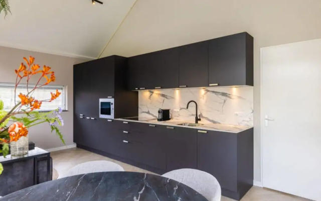 Eco Villa in Latour by Scenic Pond