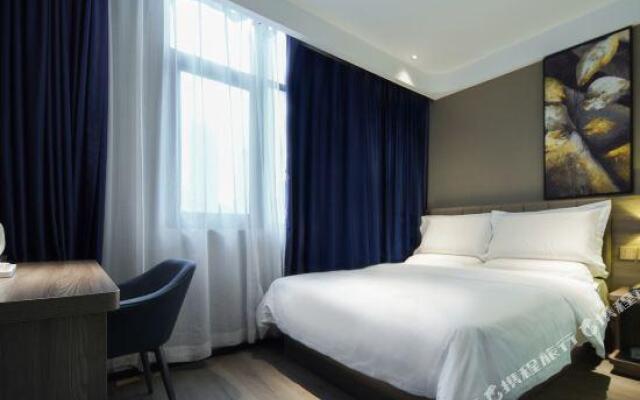 7 Days Premium Hotel (Deyang Wuzhou Square store)