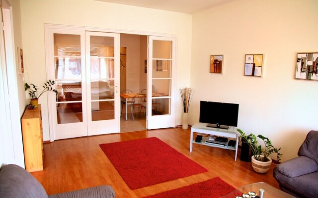 Central Budapest Furnished Apartments