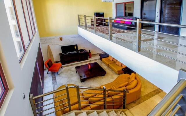 El Faro 302 Coral Penthouse