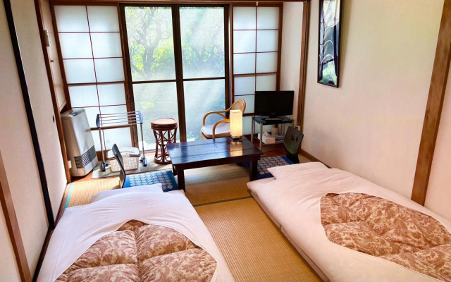 Fuji-Hakone Guest House – Guest Rooms – Hakone
