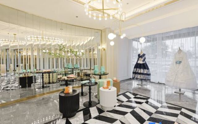 Yanji Baihuo Dalou Xishichang XANA Deluxe Hotel