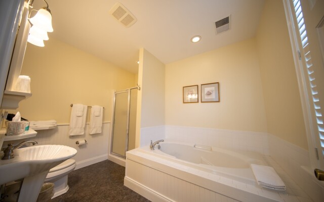 The Edenton Collection-The Granville Queen Inn