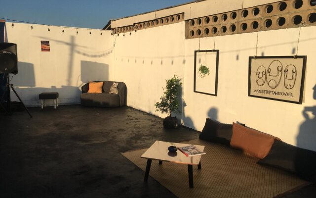 In The City Co-Living & Co-Working Space - Hostel